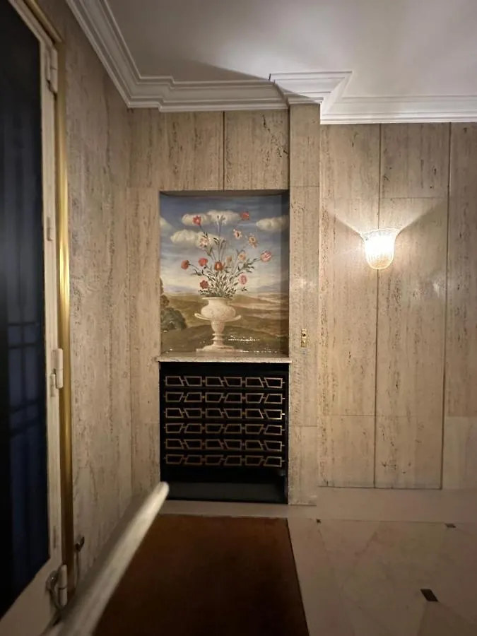 Paris Arc De Triomphe Luxe Pour 4 Apartment